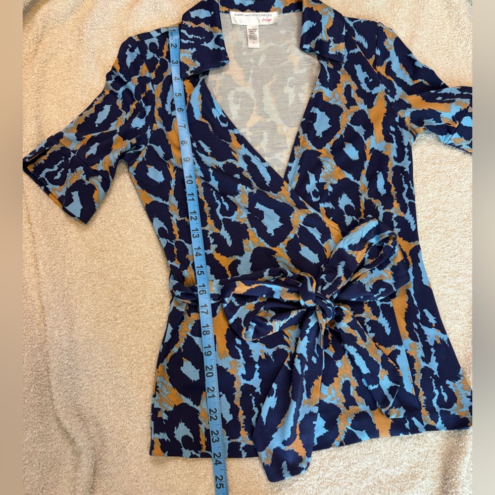 Vintage Diane Von Furstenberg Leopard Print Wrap Top - Picture 6 of 8